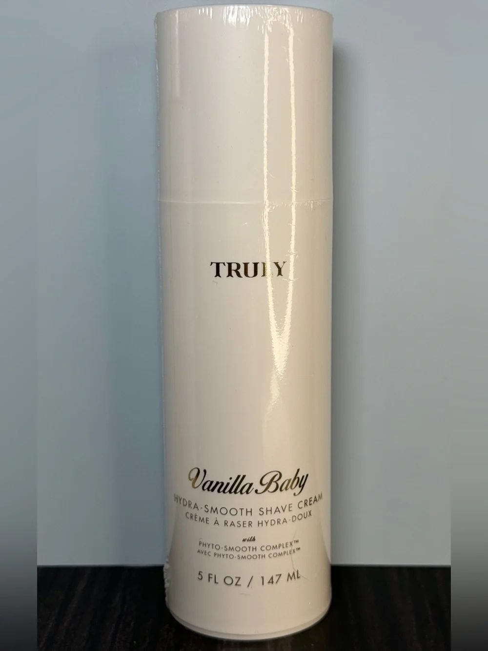 Truly Hydra-Smooth Shave Cream New (Vanilla Baby) 147 ml / 5 fl oz